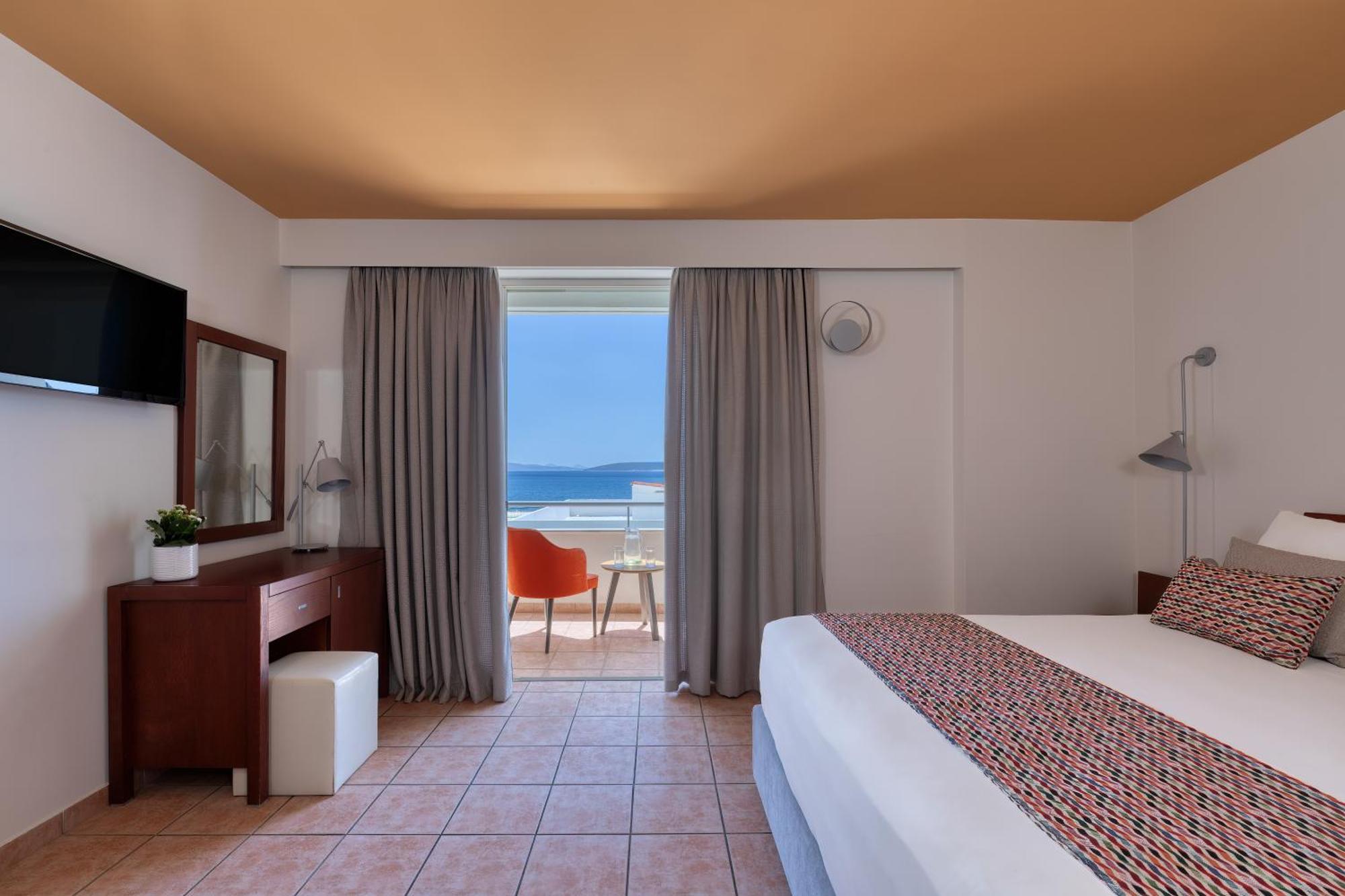 Flisvos Royal Hotel & Suites Tolón Esterno foto
